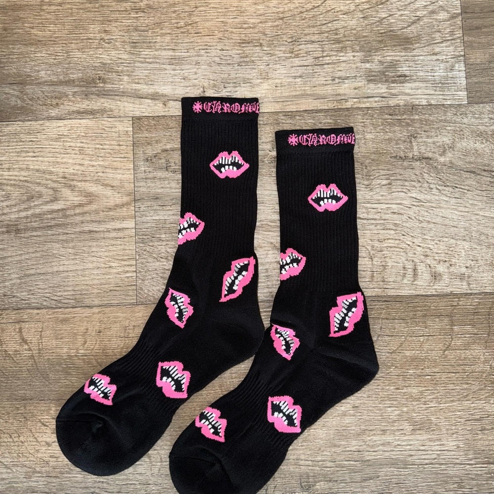 BLACK W/PINK LIPS MATTY BOY COLLECTION CHROME HEARTS SOCKS - Picture 1 of 1